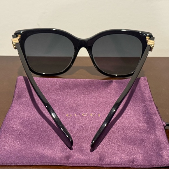 Gucci Black Sunglasses - Picture 2 of 6